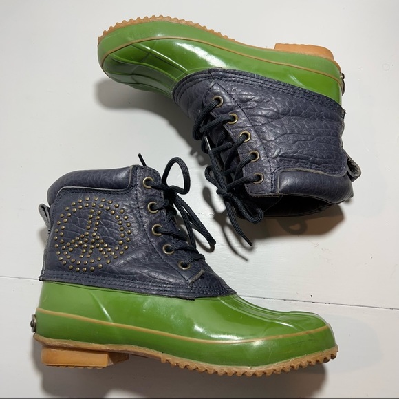Lucky Brand Navy Green Peace Sign Duck Boots leather size 9 - Picture 1 of 9